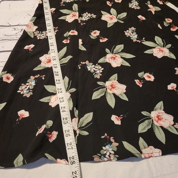 LUNA Black Floral Dress Size L - Picture 4 of 11